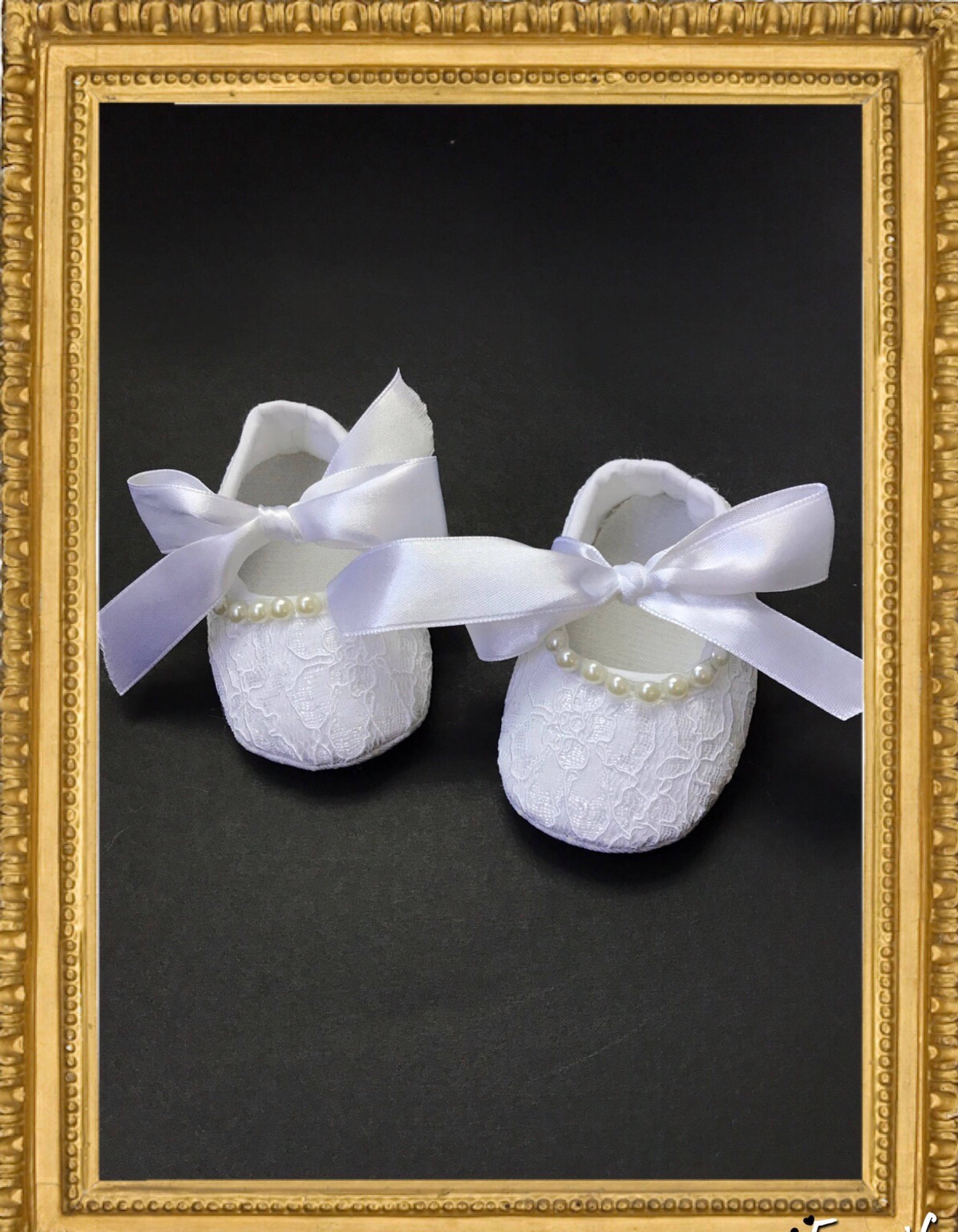 Girl christening white lace crib shoes, baby white ballerina baptism shoes, baby white lace up shoes, baby white crib shoes